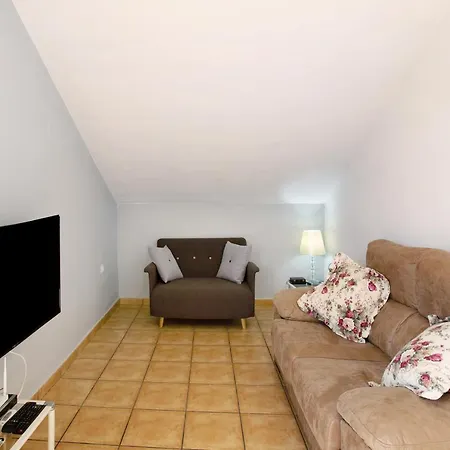 Montemar 1 Apartman Moya