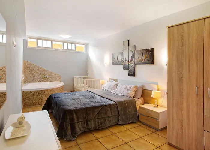Montemar 1 Apartment *